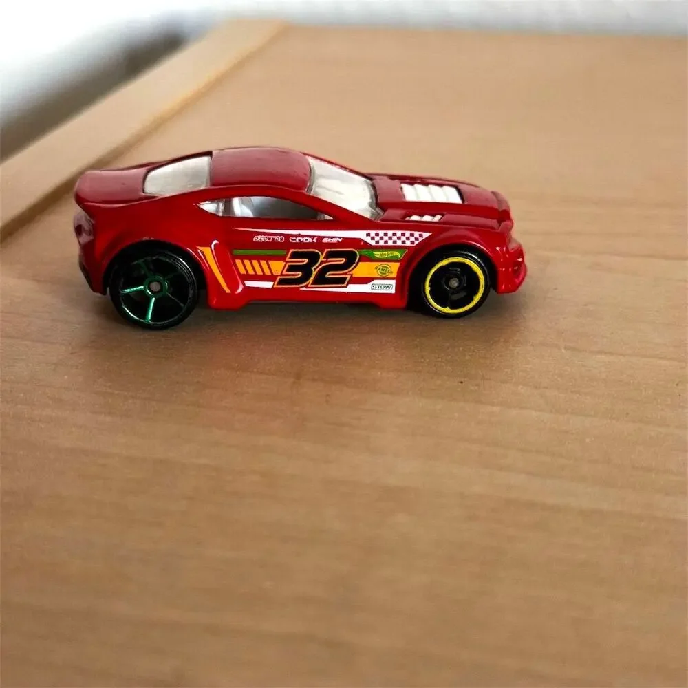 Hot Wheels Torque Twister #32 Red Die-Cast Car 1/64 HW Racing Series